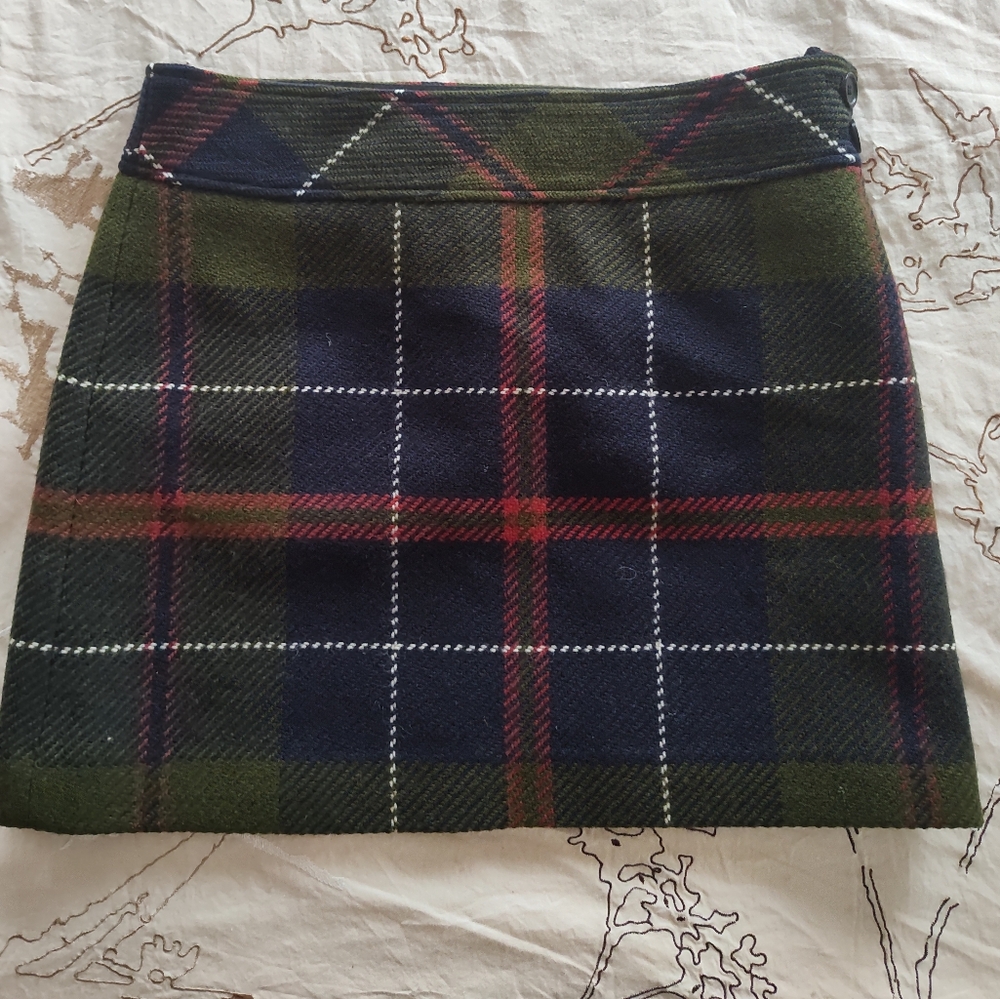 Chic Plaid Mini Skirt - Navy and Olive
